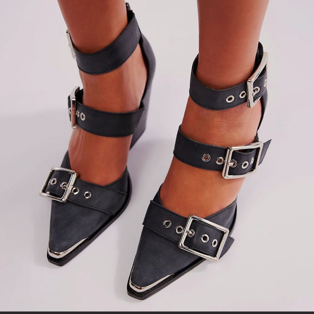 Jeffrey Campbell Emilia shoes (Like new, unworn)